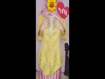 Live Ukhti Kebaya Hijab Pink Pamer Bodi Montok poster